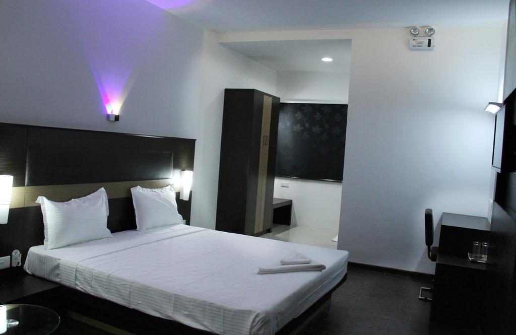 Hotel The Home Tiruppur Luaran gambar