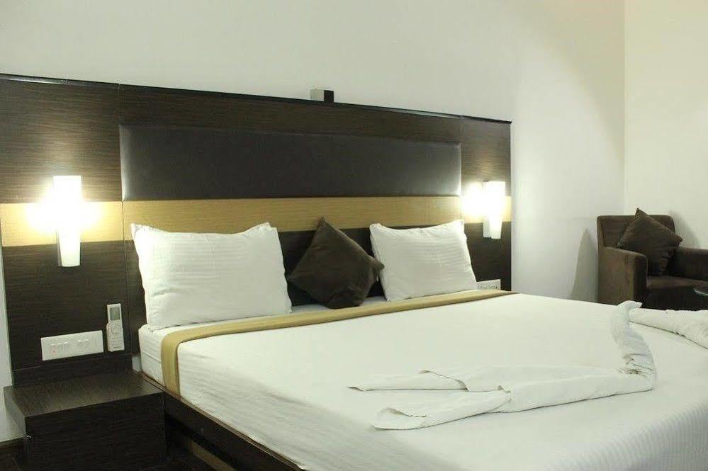 Hotel The Home Tiruppur Luaran gambar